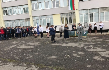 In the series of events conceived to commemorate 150th birth anniversary of Mahatma Gandhi, Second Secretary (Political), Hardesh Giri from the  Embassy gave a talk on Mahatma Gandhi at Sofia Vocational High School of Electronics, 