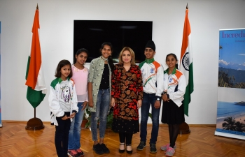 Ambassador Pooja Kapur met a group of young Indian skaters led by Ms. Rashmi Chouksey and Gauri Rai, Indian National Figure Skaters, who were on a visit to Bulgaria to attend a Figure Training Camp in Varna.
