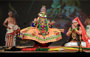 An ICCR-sponsored Kathkali dance group led by Shri Rajashekharan Madhava Kurup enthralled audiences with its majestic performances as part of the 5th International Yoga Day celebrations in Sofia, Plovdiv, Pernik & Skopje.