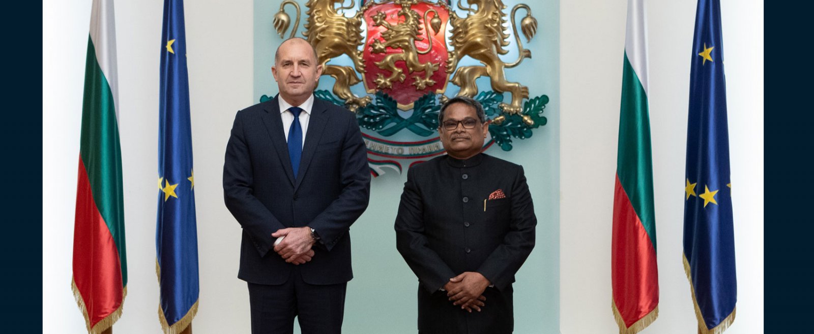 Ambassador Arun Kumar Sahu presenting his Letter of Credentials to H.E. Mr. Rumen Radev, President of Republic of Bulgaria.