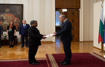 Ambassador Arun Kumar Sahu presenting his Letter of Credentials to H.E. Mr. Rumen Radev, President of Republic of Bulgaria. 